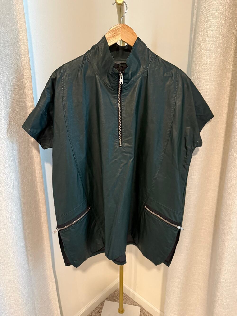 Lurdes Bergada Top Women's L/XL Green Faux Leather Short-Sleeve Pullover Edgy